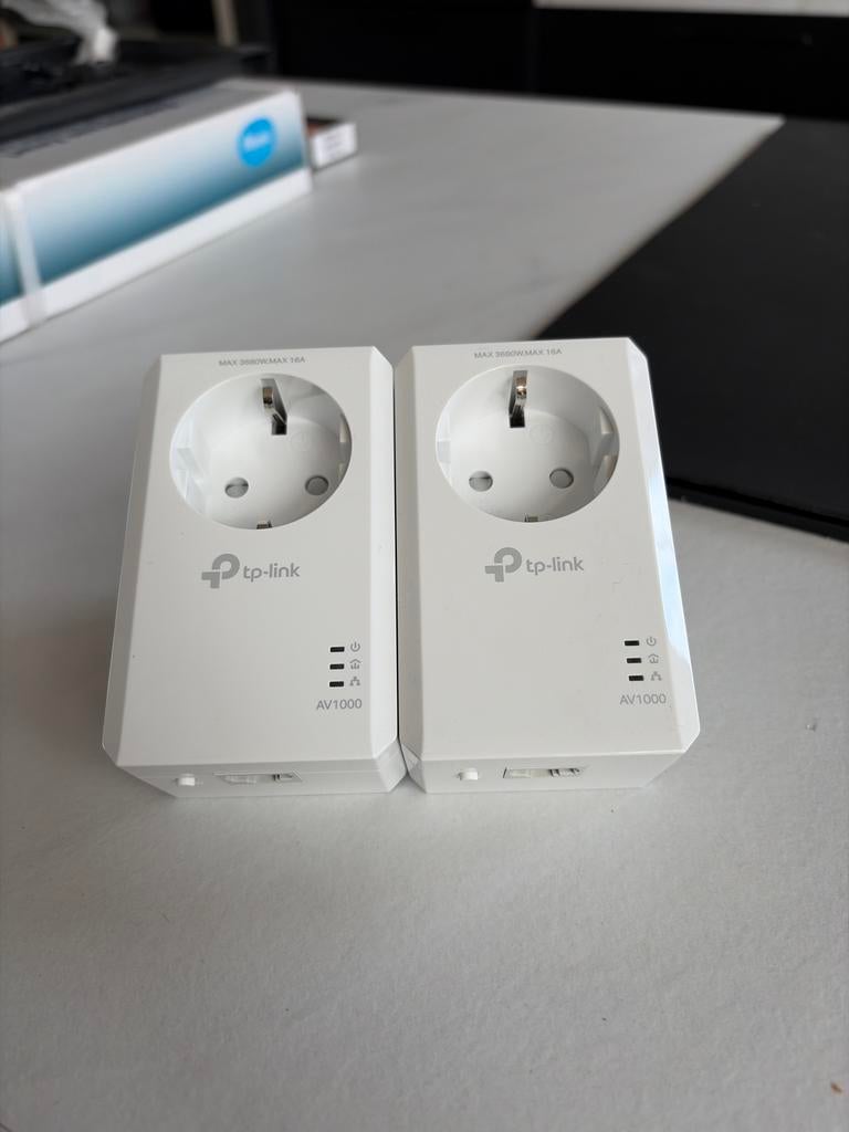 TP-Link AV1000 Powerline Adapters (2 stuks), Computers en Software, Routers en Modems, Zo goed als nieuw, Ophalen
