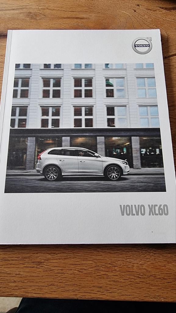 Brochure Volvo XC60 my2017 2016, Auto diversen, Handleidingen en Instructieboekjes, Ophalen of Verzenden