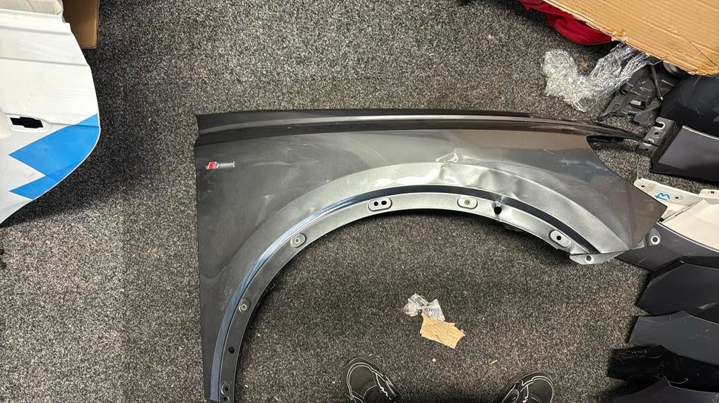 Audi q3 83A Spatbord rechts voor, Auto diversen, Tuning en Styling, Ophalen of Verzenden