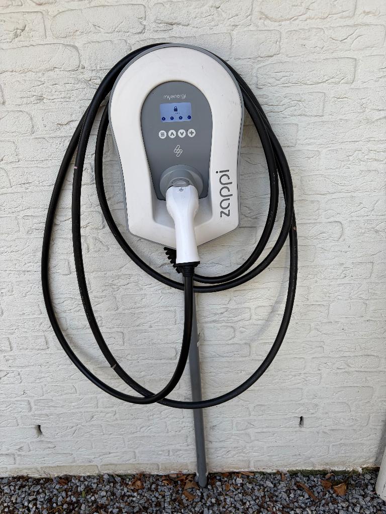 Zappi 2.1 laadpaal met hub, Ophalen, Zo goed als nieuw, Laadpaal
