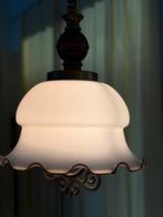 Vintage Hanglamp met Melkglas - Klassiek en Sfeervol, Ophalen, Gebruikt, Glas, Minder dan 50 cm