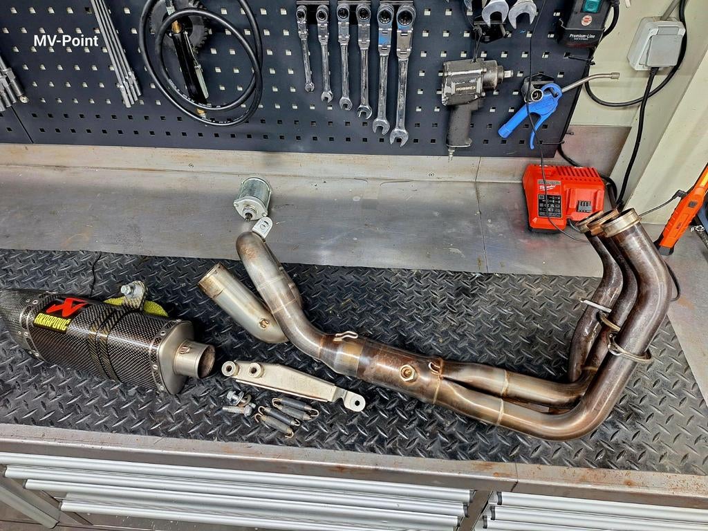 Akrapovic Volledig Systeem RVS Carbon Demper Yamaha MT-09, Ophalen of Verzenden