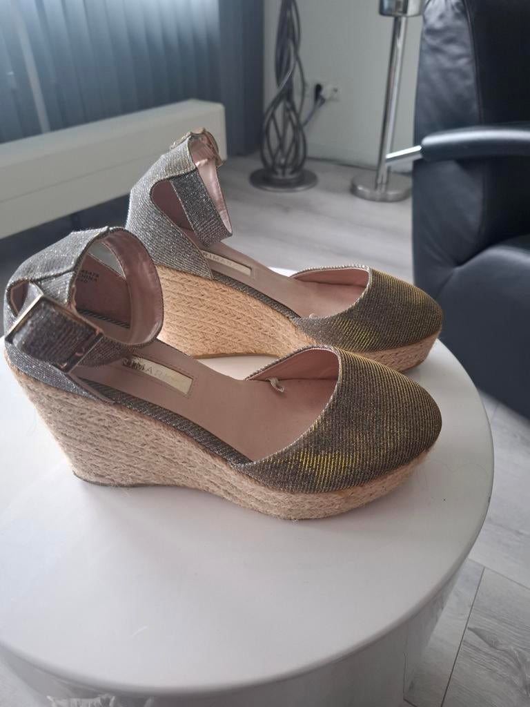 1x gedragen gouden glitter Espadrilles met sleehak, Primark, Overige kleuren, Primark, Ophalen of Verzenden, Zo goed als nieuw