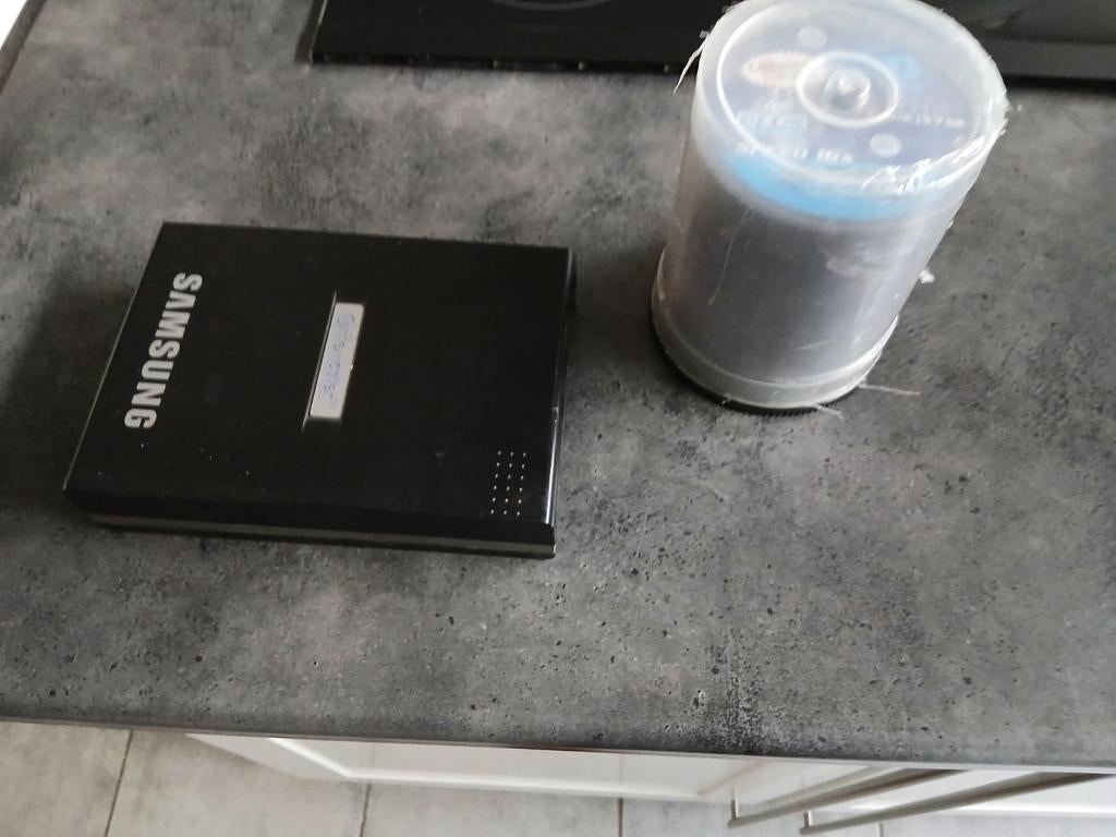 Samsung dvd brander samen met een spindel van 100 lege dvds, Ophalen of Verzenden, Dvd