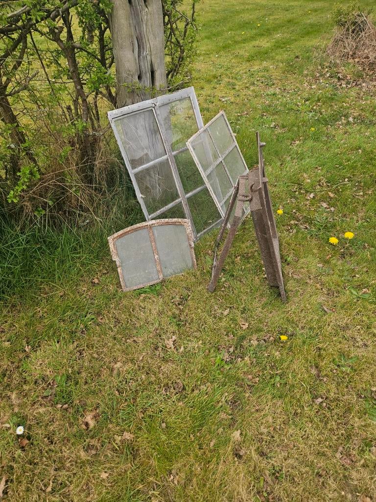 Oude ramen en glasplaten, Ophalen, Gevelraam of Ruit, Gebruikt, Minder dan 80 cm