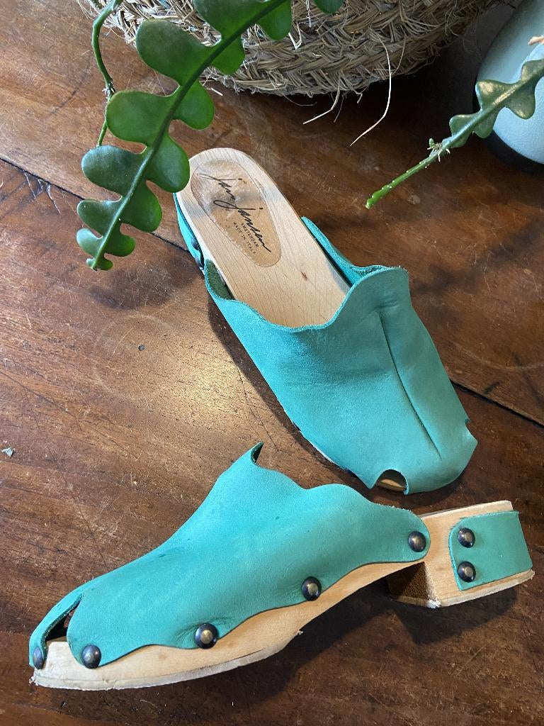 Aparte groene leren Jan Jansen klompjes Vintage mt 38 i.g.st, Kleding | Dames, Schoenen, Jan Jansen, Gedragen, Groen, Sandalen of Muiltjes