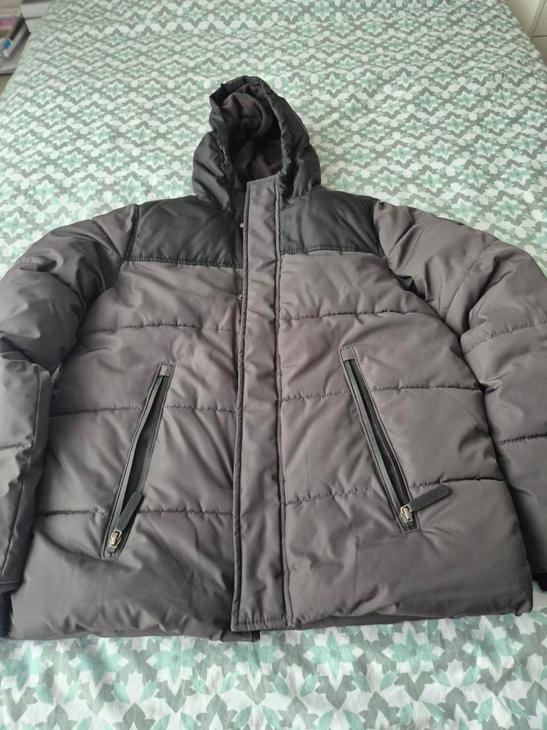 kinder winterjas grijs/zwart - Maat 158, Kinderen en Baby's, Kinderkleding | Maat 158, Ophalen of Verzenden, Zo goed als nieuw
