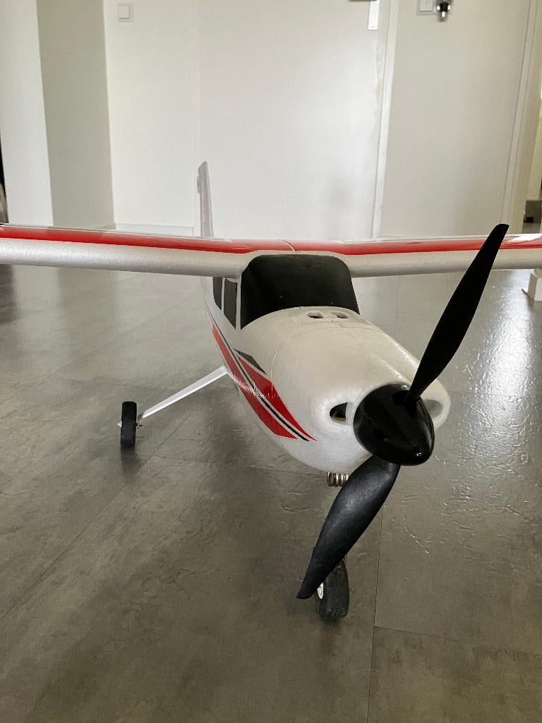 Robbe Charter NXG EPO trainer inclusief lipo's, Hobby en Vrije tijd, Modelbouw | Radiografisch | Vliegtuigen, Ophalen, Zo goed als nieuw