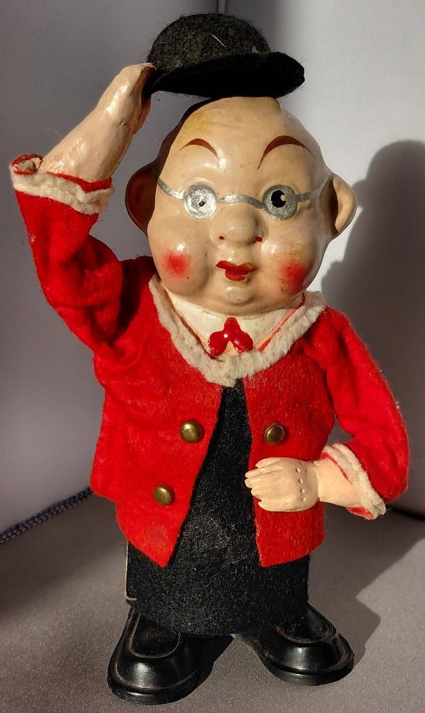 Rolly Toys Spring Doll Papieren-Maché Mannetje met Bolhoed, Antiek en Kunst, Antiek | Speelgoed, Ophalen of Verzenden