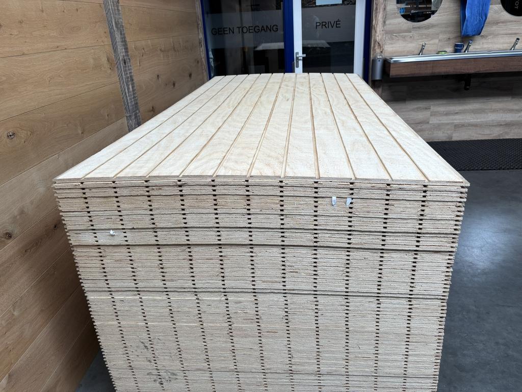 CHANNELPLY UNDERLAYMENT 2440X1220MM 15MM 90mm, Doe-het-zelf en Verbouw, Platen en Panelen, Niet ingevuld, Multiplex, Minder dan 20 mm