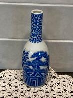 Vaasje, blauw dessin (120326h), Blauw, Aardewerk of Porselein, Ophalen of Verzenden, Zo goed als nieuw