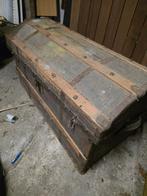 Oude kist met gebogen deksel, Ophalen of Verzenden