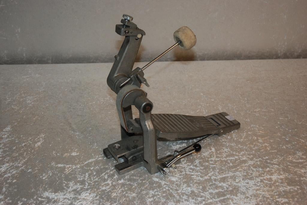 Pearl basdrum pedaal   <26260529>, Muziek en Instrumenten, Gebruikt, Drums of Percussie, Ophalen of Verzenden, .