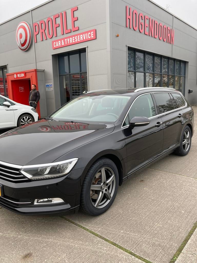 Dezent LM velgen, Volkswagen Passat 2015, Auto-onderdelen, Banden en Velgen, 215 mm, 17 inch, Ophalen of Verzenden, Zomerbanden