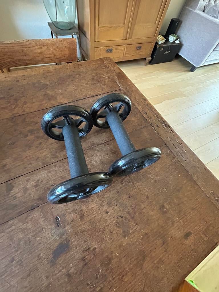 Twee buikspier wielen ( ab roller set), Sport en Fitness, Ophalen of Verzenden, Zo goed als nieuw, Buik, Buikspierwiel