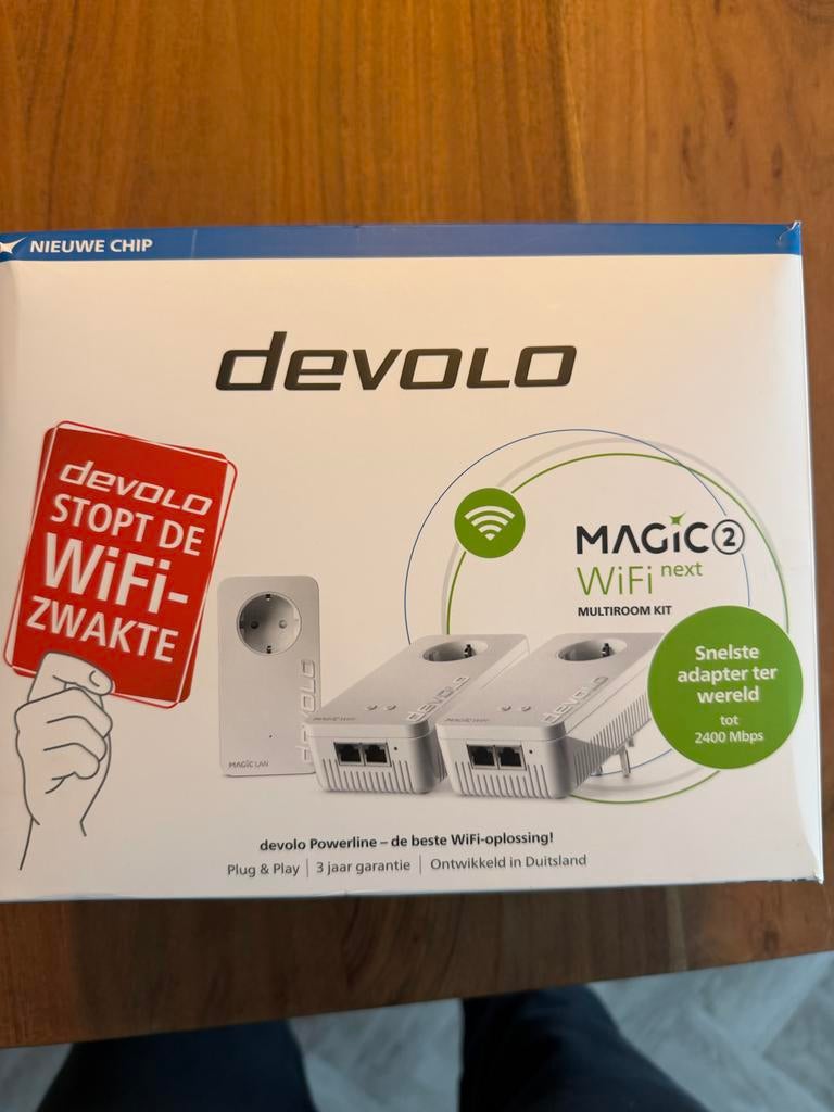 Devolo Magic 2 met 2 Mini Magic WiFi, Ophalen of Verzenden, Zo goed als nieuw
