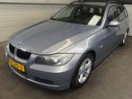 BMW 3-serie Touring 318i Business Line - Trekhaak - Cruise C, Auto's, Zwart, Origineel Nederlands, Handgeschakeld, 1405 kg