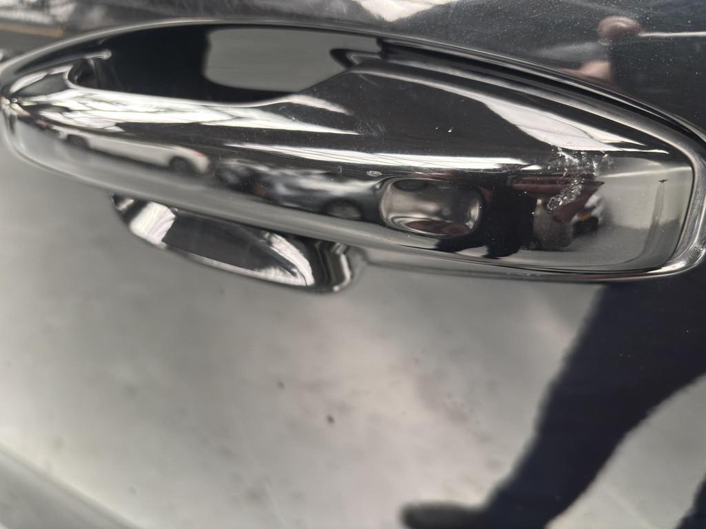 Volvo XC40 1.5 T5 Recharge Inscription, Euro 6, Zwart, Hybride Elektrisch/Benzine, 3 cilinders