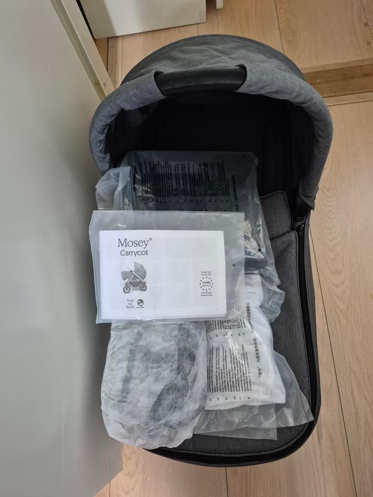 Easywalker Mosey Reiswieg + Booster (Nieuw in doos allebei), Nieuw, Met reiswieg, Ophalen, Kinderwagen
