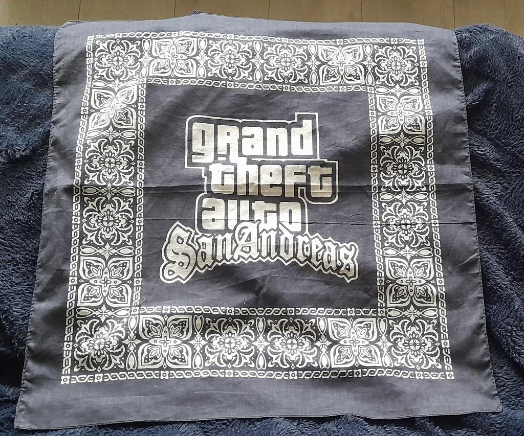 Grand Theft Auto San Andreas bandana, Spelcomputers en Games, Spelcomputers | Overige Accessoires, Ophalen of Verzenden, Zo goed als nieuw