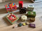 Lot oude blikken dozen , spaarkistjes , blikken koffer, Verzamelen, Blikken, Ophalen of Verzenden, Gebruikt, Overige