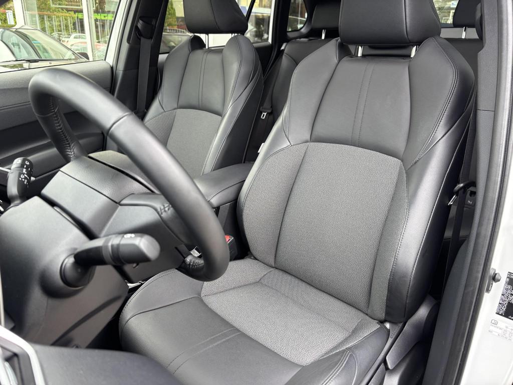 Toyota Corolla Cross Hybrid 1.8 Style + Premium Pack II | Pa, Gebruikt, 4 cilinders, Leder en Stof, Wit