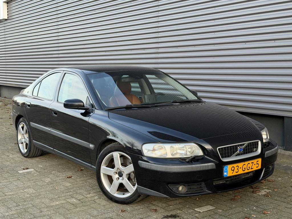 Volvo S60 2.5 R 300PK+ Geartronic / Cruise Control / Airco /, Auto's, Automaat, Gebruikt, S60, 1600 kg