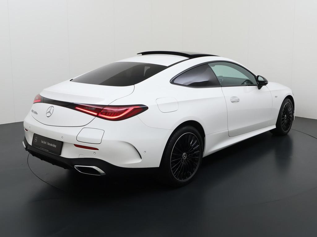 Mercedes-Benz CLE Coupé 300 e AMG Line | Pano Night Camera, Auto's, Mercedes-Benz, Automaat, 12 maanden, Gebruikt, Zwart