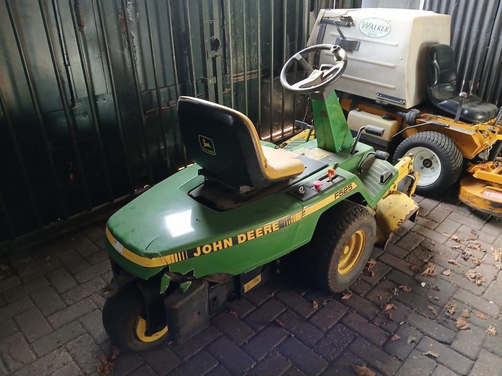 2X JOHN DEERE  FRONTMAAIER, Ophalen