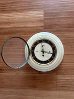 Vintage Frans bakeliet keuken hangklok - Midcentury, Antiek en Kunst, Ophalen of Verzenden