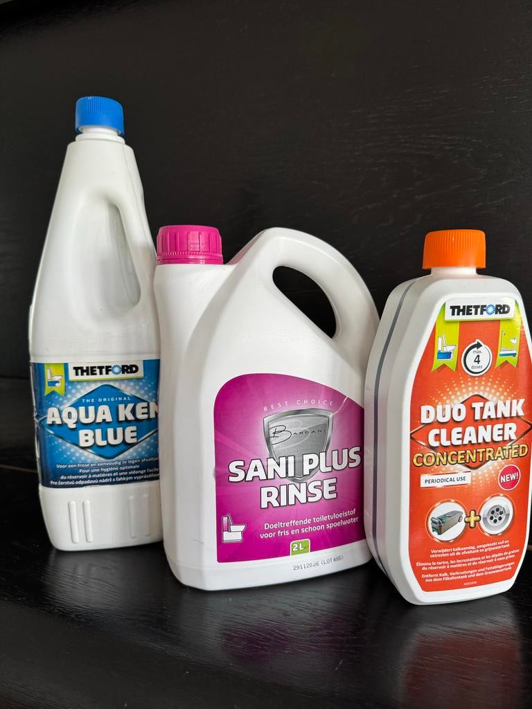Toiletvloeistof en tankreiniger voor camper/caravan, Caravans en Kamperen, Ophalen, Zo goed als nieuw