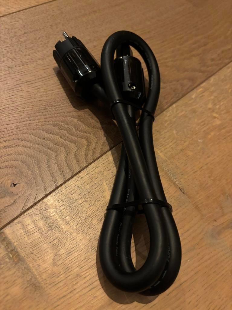 FURUTECH POWER CABLE SHUKO (1 METER), Audio, Tv en Foto, Ophalen of Verzenden, Zo goed als nieuw, Minder dan 2 meter, Overige kabels