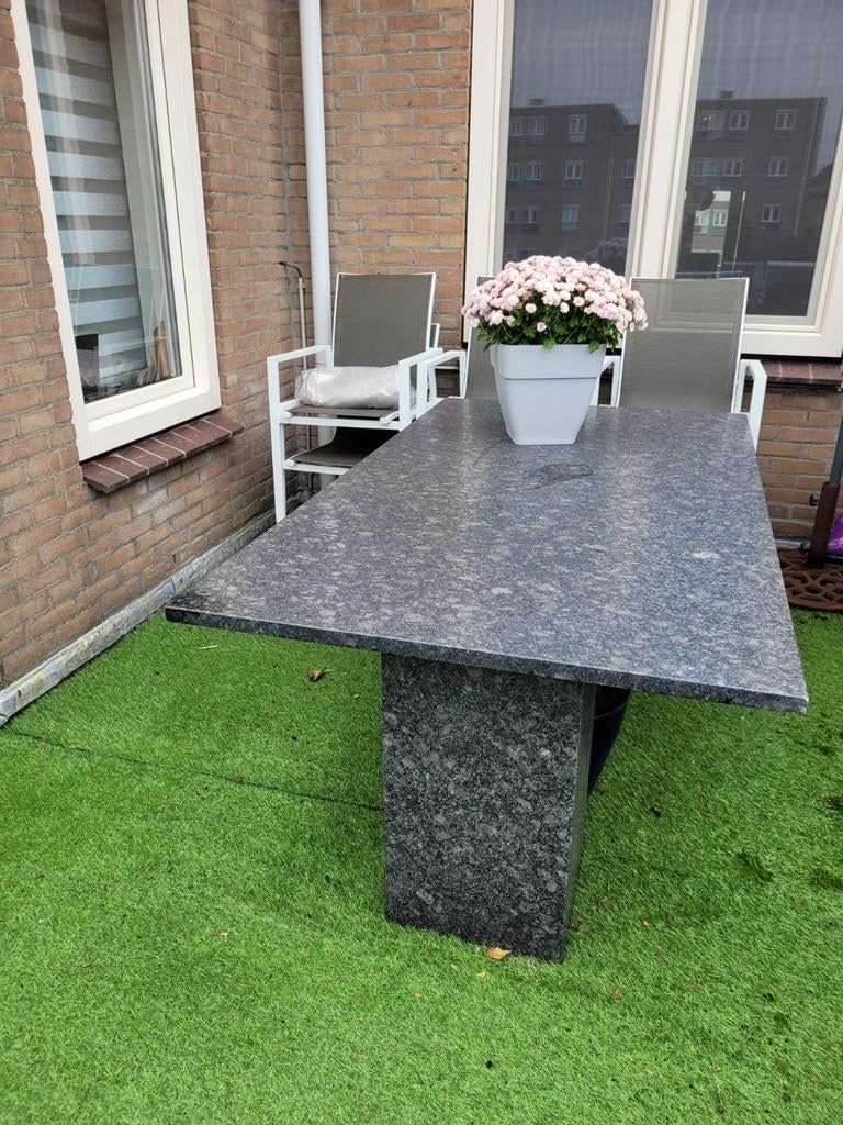 Mooie eettafel natuursteen 1.80 bij 1.mtr grijs zilverl, Ophalen of Verzenden, Rechthoekig, Overige materialen