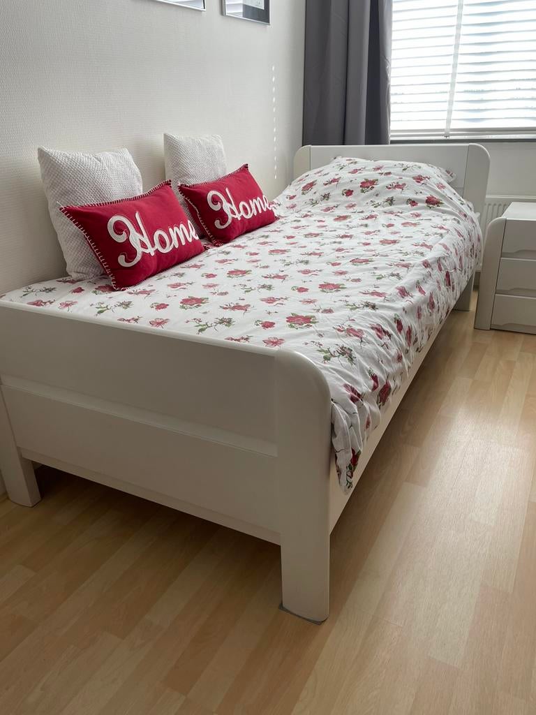 Seniorenbed elektrisch verstelbaar, 200x90, wit, Ophalen, Gebruikt, Eenpersoons