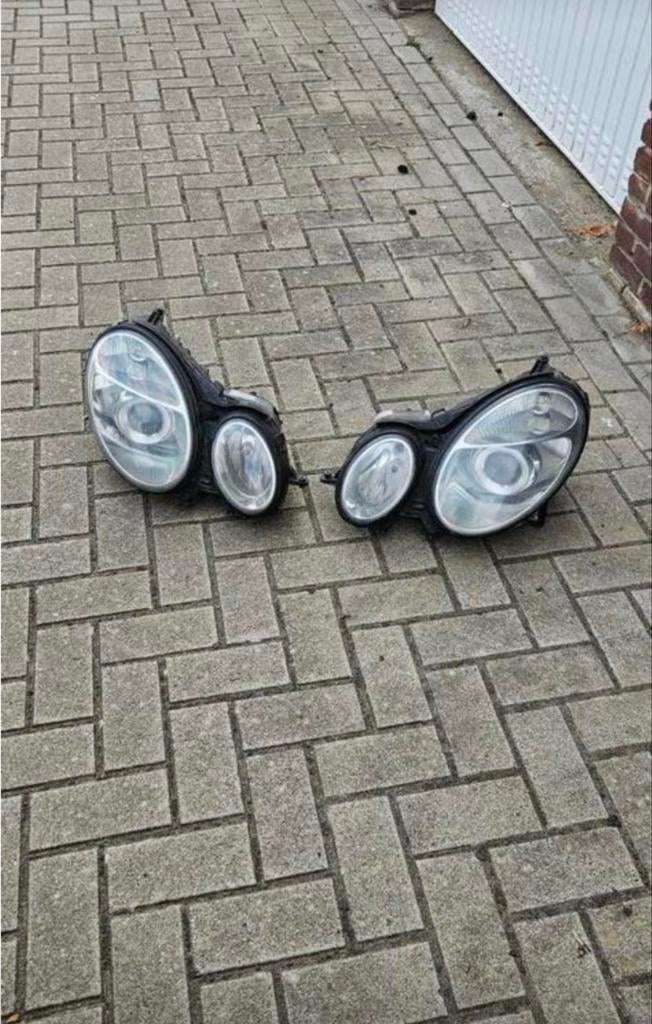 W211 Pre-facelift Xenon koplampen., Ophalen of Verzenden, Mercedes-Benz