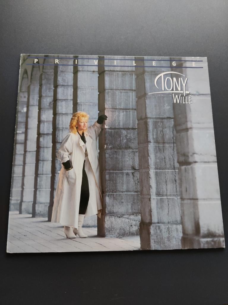 Tony Willé / Privilege, Ophalen of Verzenden, Zo goed als nieuw, Overige formaten, Levenslied of Smartlap
