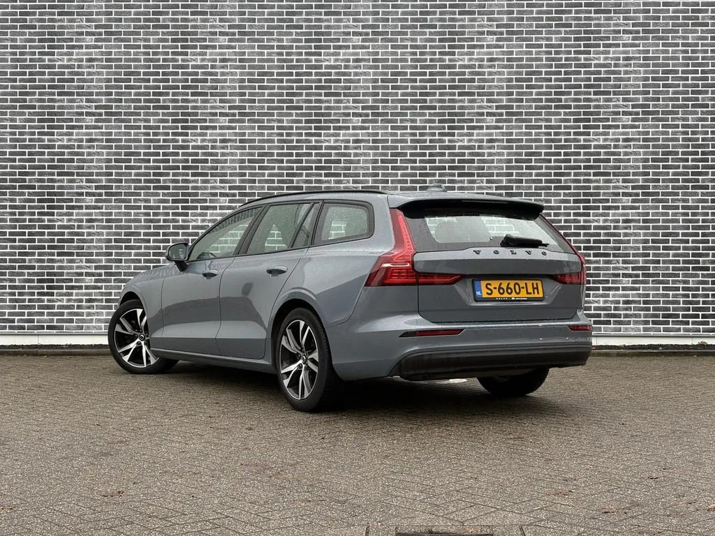 Volvo V60 B3 Essential € 31.899,00, Automaat, Stof, Euro 6, 4 cilinders