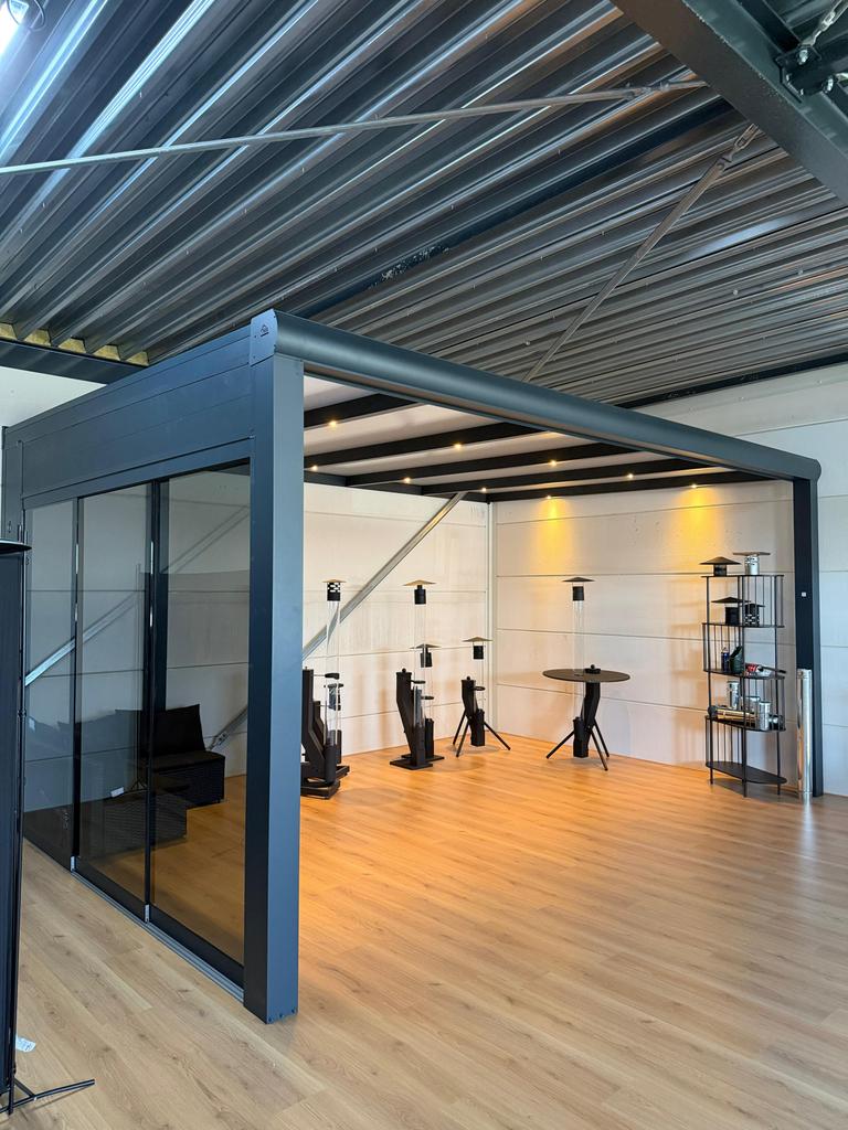 Moderne Veranda met Glazen Schuifwanden, Tuin en Terras, Ophalen, Zo goed als nieuw, Veranda