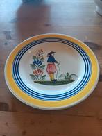 Ovale schaal met man en bloemen, Henriot Quimper, Ophalen of Verzenden