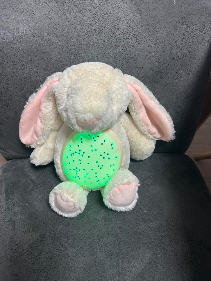 Knuffelbaar Nachtlampje Sterrenhemel Projector Konijn, Kinderen en Baby's, Speelgoed | Knuffels en Pluche, Nieuw, Konijn, Ophalen of Verzenden