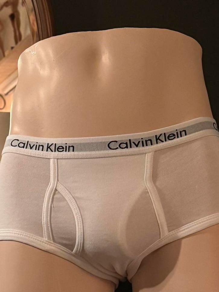 Wit klassiek ondergoed onderbroek, Tickets en Kaartjes, Sport | Voetbal, Eén persoon, Seizoenskaart