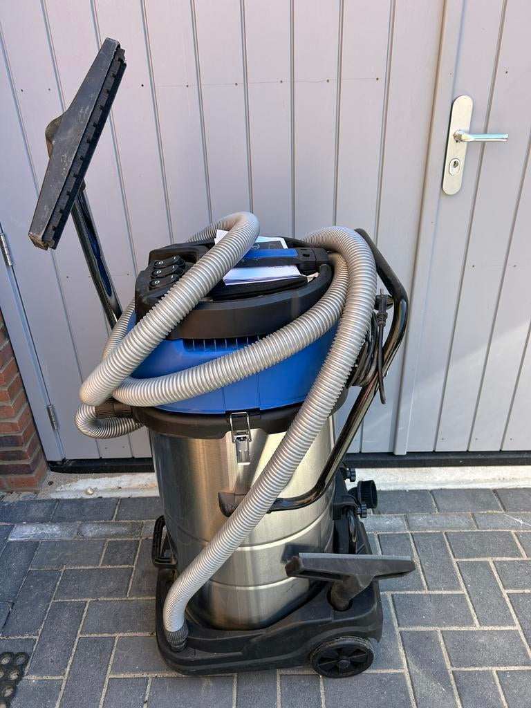 Hyundai nat droog stofzuiger 5771Ff, Doe-het-zelf en Verbouw, Reinigingsmachines, Ophalen, Zo goed als nieuw, Waterstofzuiger
