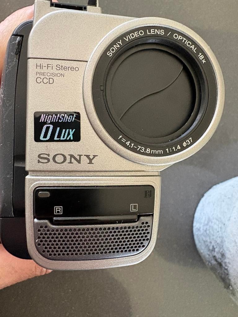 Sony Video Hi8 camcorder CCD-TRV65E + digital converter, Ophalen, Gebruikt, 20x of meer, Overige soorten