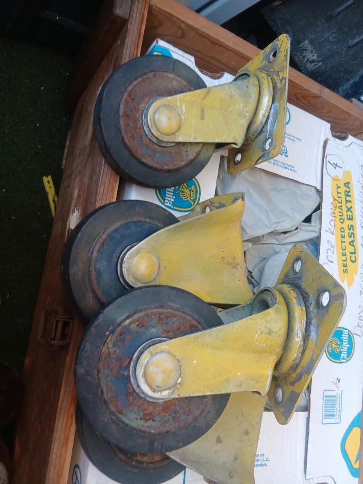 Set van 4 grote zwenkwielen, Doe-het-zelf en Verbouw, Zwenkwielen, Ophalen