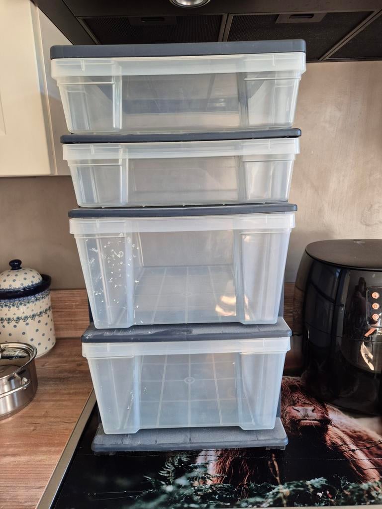 Kunstof ladekastje, Ophalen