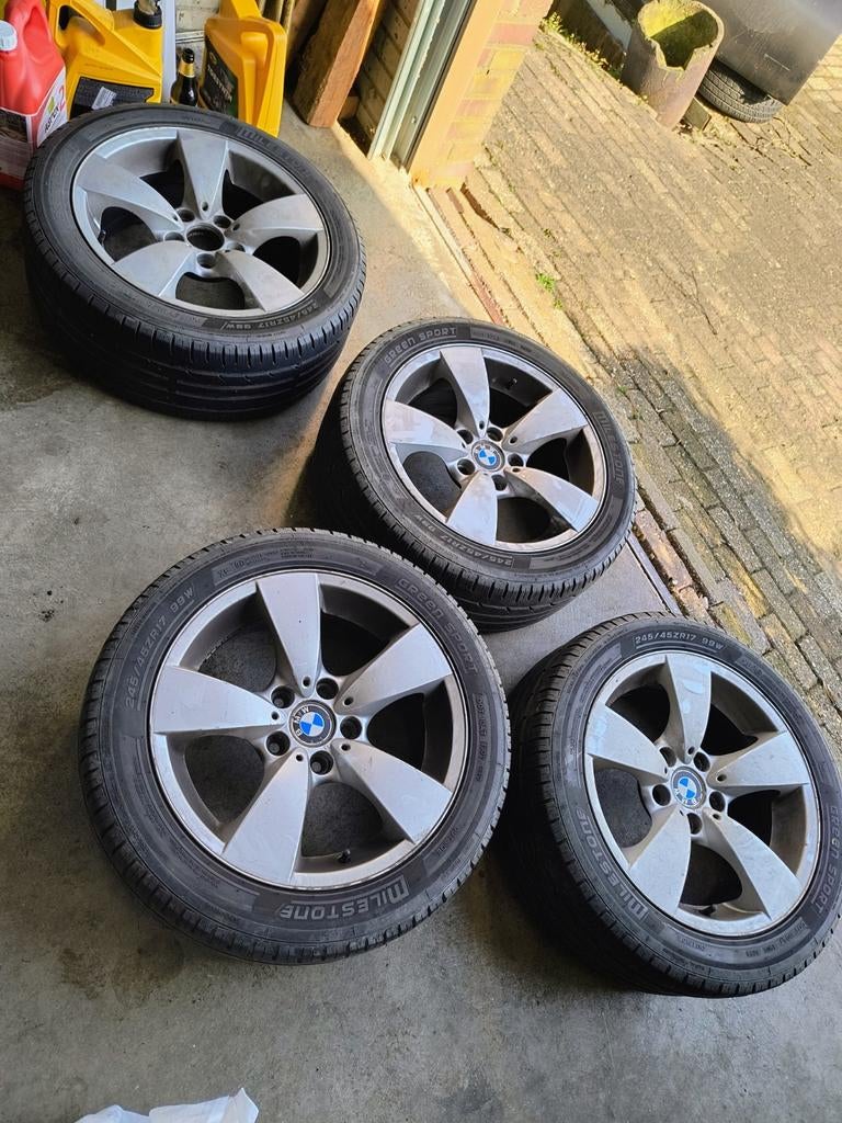 Velgen met banden voor BMW E60 - 17 inch, Auto-onderdelen, Banden en Velgen, Banden en Velgen, 17 inch, Ophalen of Verzenden, Personenwagen