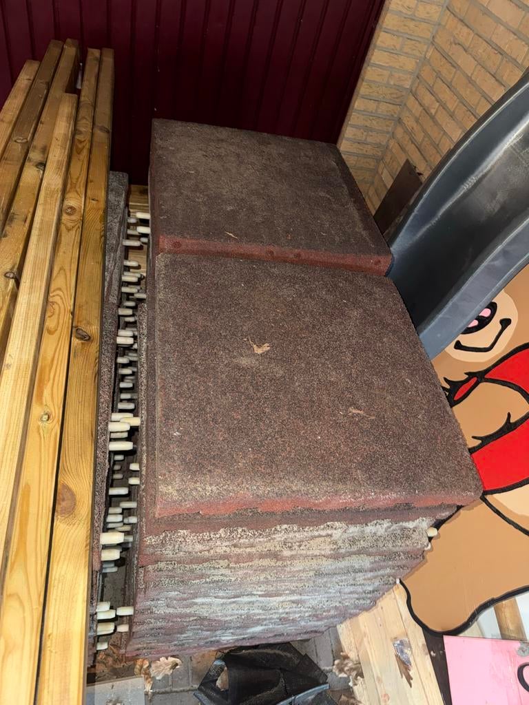 Rubber tegels 50x50 - 20m² (80 stuks), Ophalen, Gebruikt, Overige typen, Rubber
