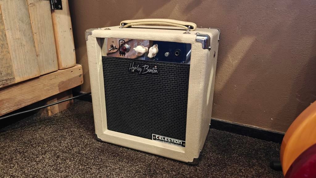 Harley Benton TUBE5 buizenversterker, Ophalen, Zo goed als nieuw, Gitaar, Minder dan 50 watt