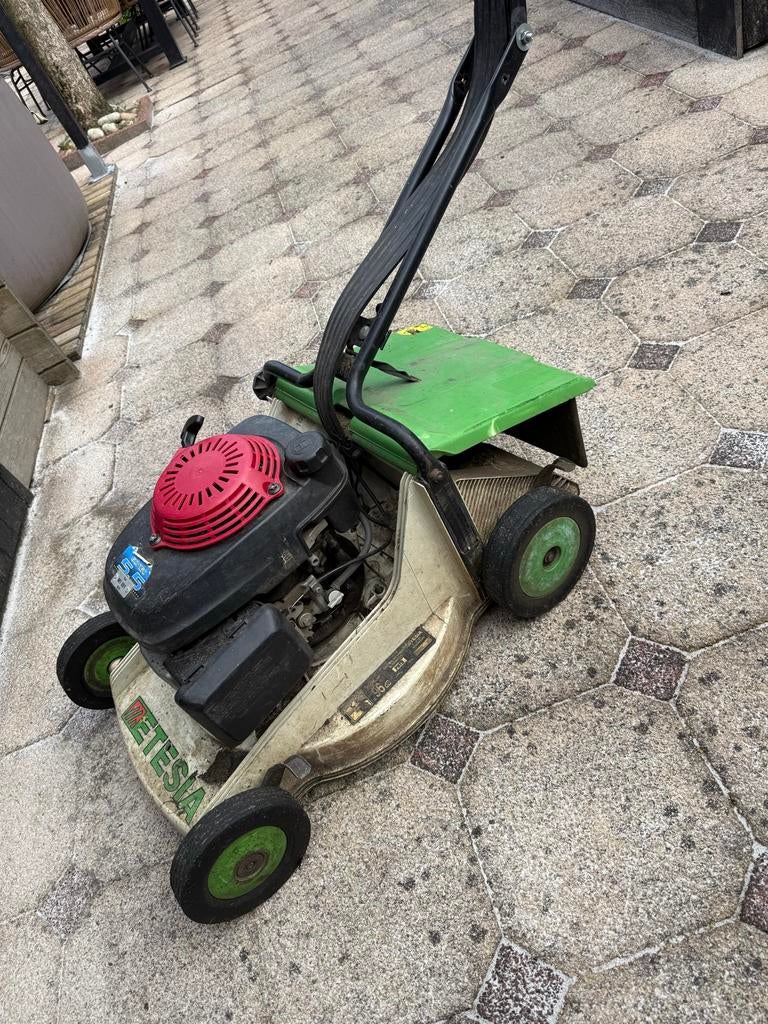 Defecte benzine Grasmaaier - Etesia - Start niet meer, Tuin en Terras, Grasmaaiers, Ophalen, Cirkelmaaier, Gebruikt, Benzine-grasmaaier