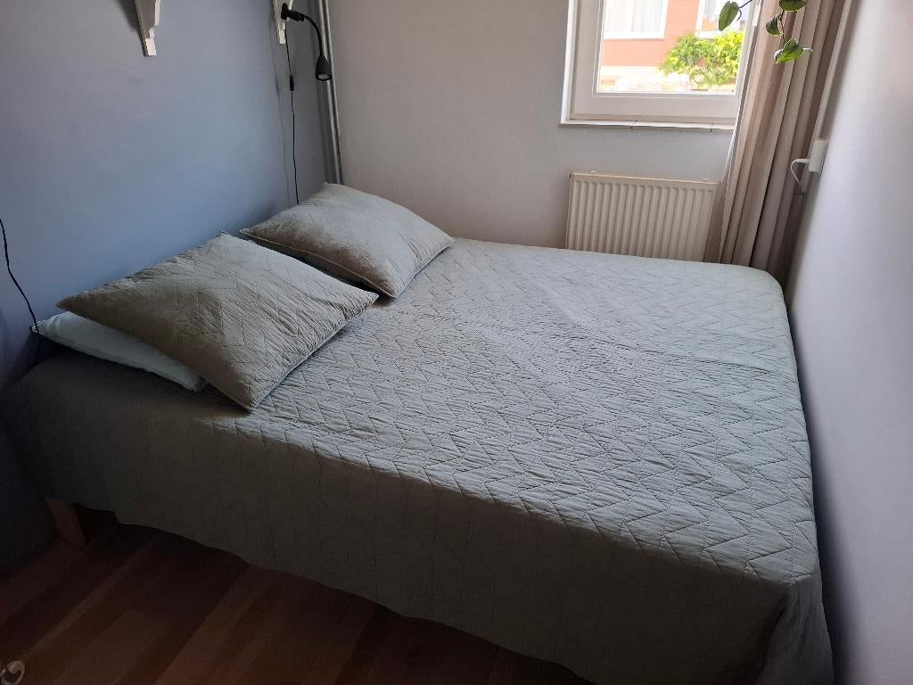 Kaki beddensprei met 2 kussenhoezen, Huis en Inrichting, Slaapkamer | Beddengoed, Overige typen, Tweepersoons, Ophalen of Verzenden
